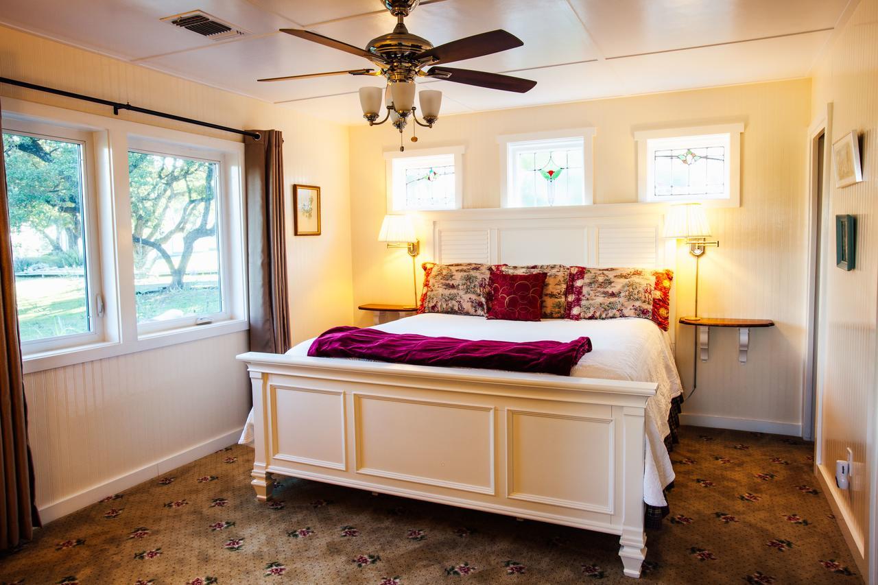 Stonewall Rose Hill Retreat Aaa Four Diamond Inn מראה חיצוני תמונה