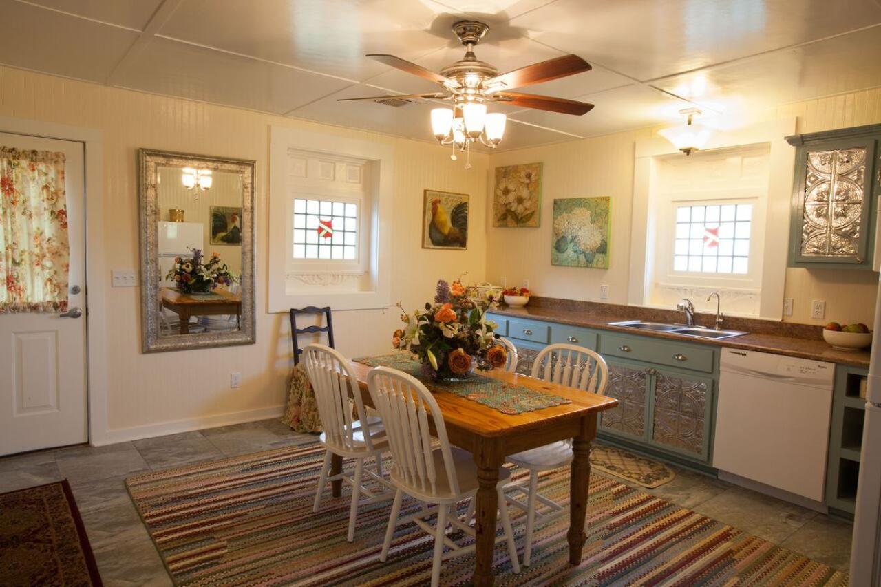 Stonewall Rose Hill Retreat Aaa Four Diamond Inn מראה חיצוני תמונה